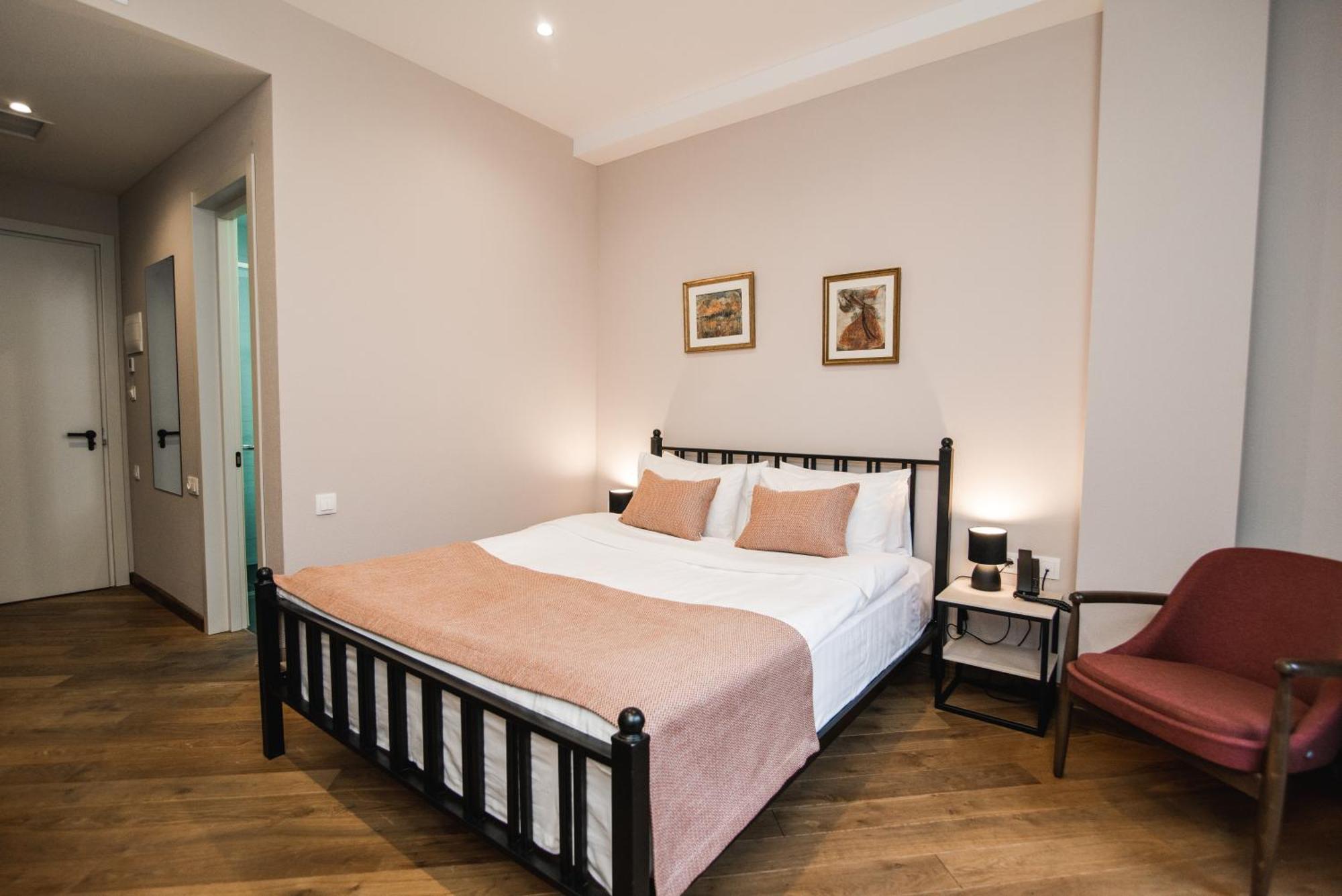 Makmani Boutique Hotel By Dnt Group Tbilissi Extérieur photo